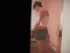 Govju meitenes pornogrāfija ar lielisko Evelīnu Stounu no Mofos